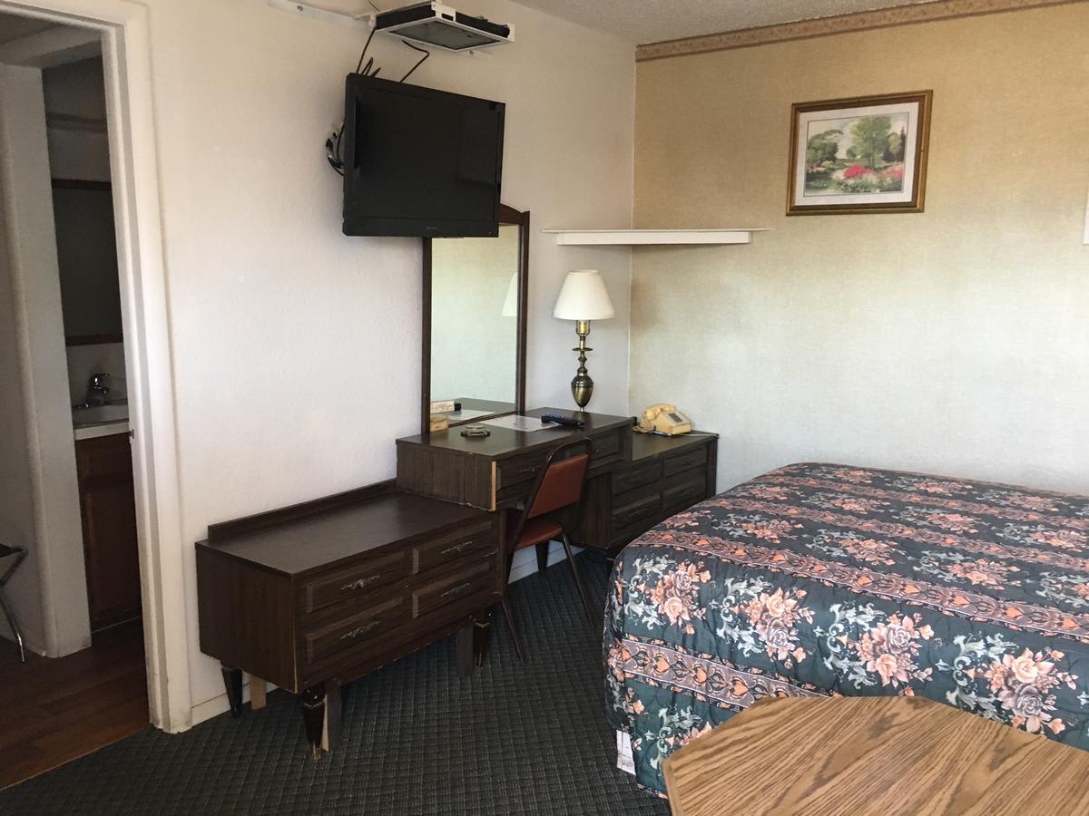 Skyliner Motel Stroud ภายนอก รูปภาพ