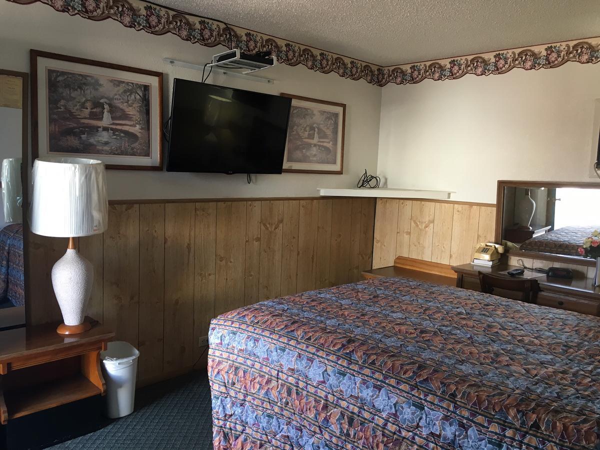 Skyliner Motel Stroud ภายนอก รูปภาพ