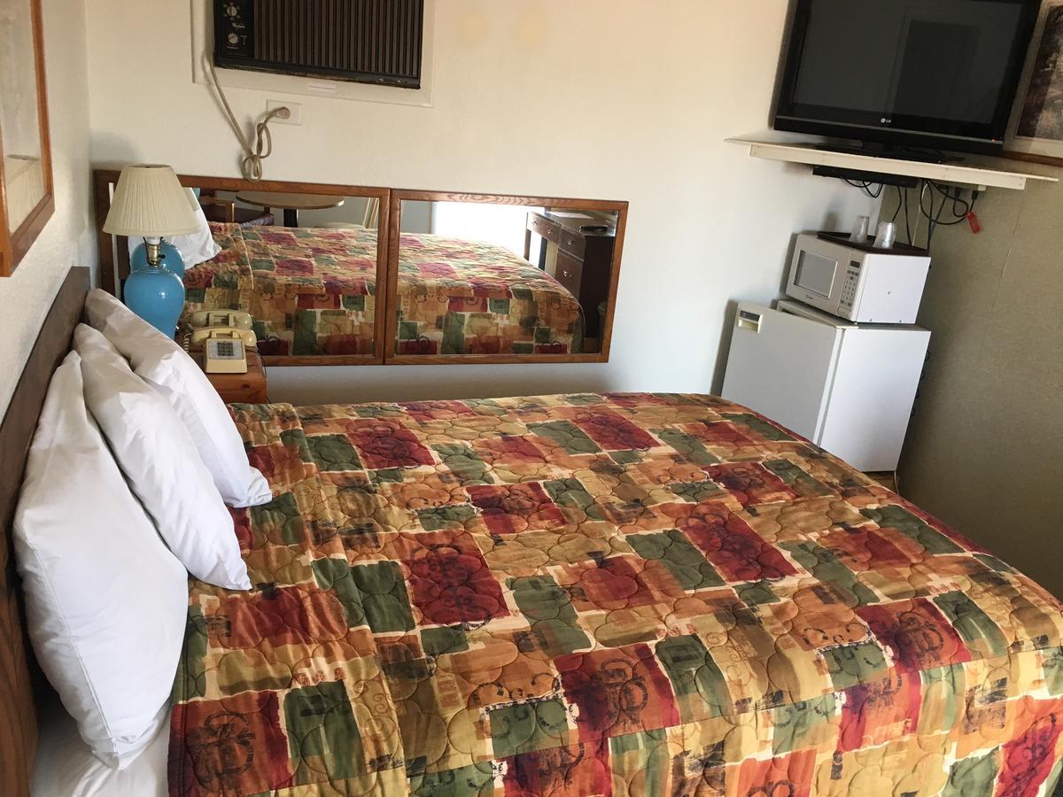 Skyliner Motel Stroud ภายนอก รูปภาพ