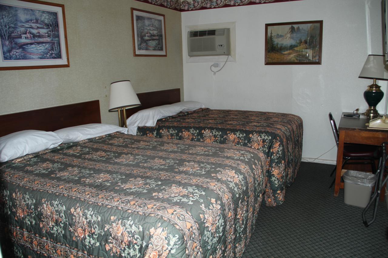 Skyliner Motel Stroud ภายนอก รูปภาพ