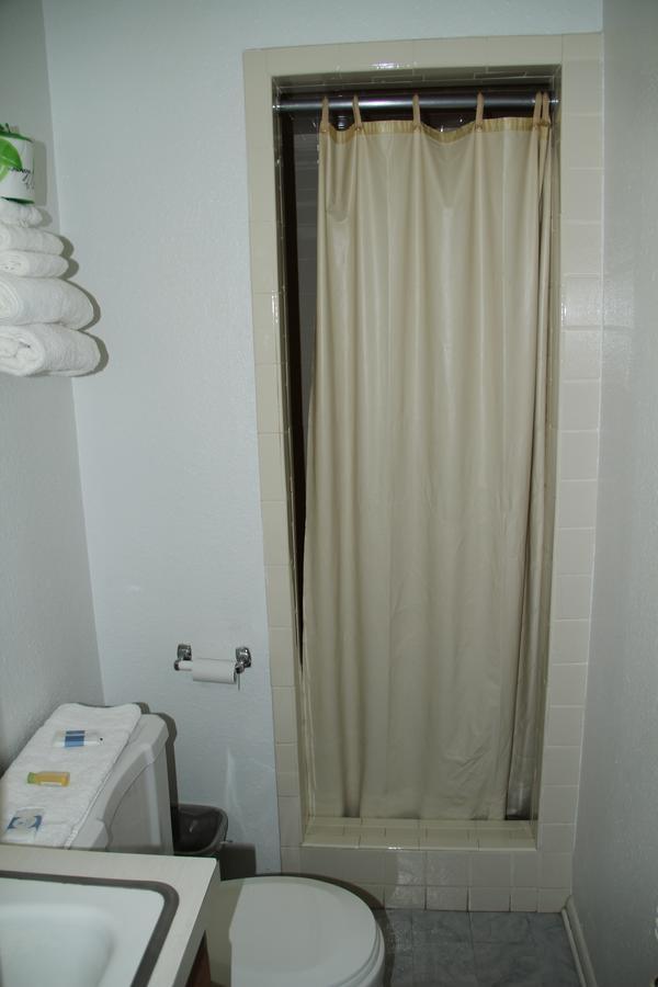 Skyliner Motel Stroud ภายนอก รูปภาพ
