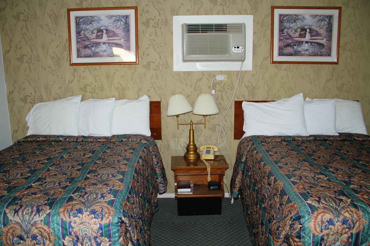 Skyliner Motel Stroud ภายนอก รูปภาพ