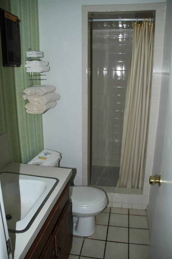 Skyliner Motel Stroud ภายนอก รูปภาพ