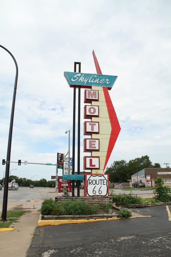 Skyliner Motel Stroud ภายนอก รูปภาพ