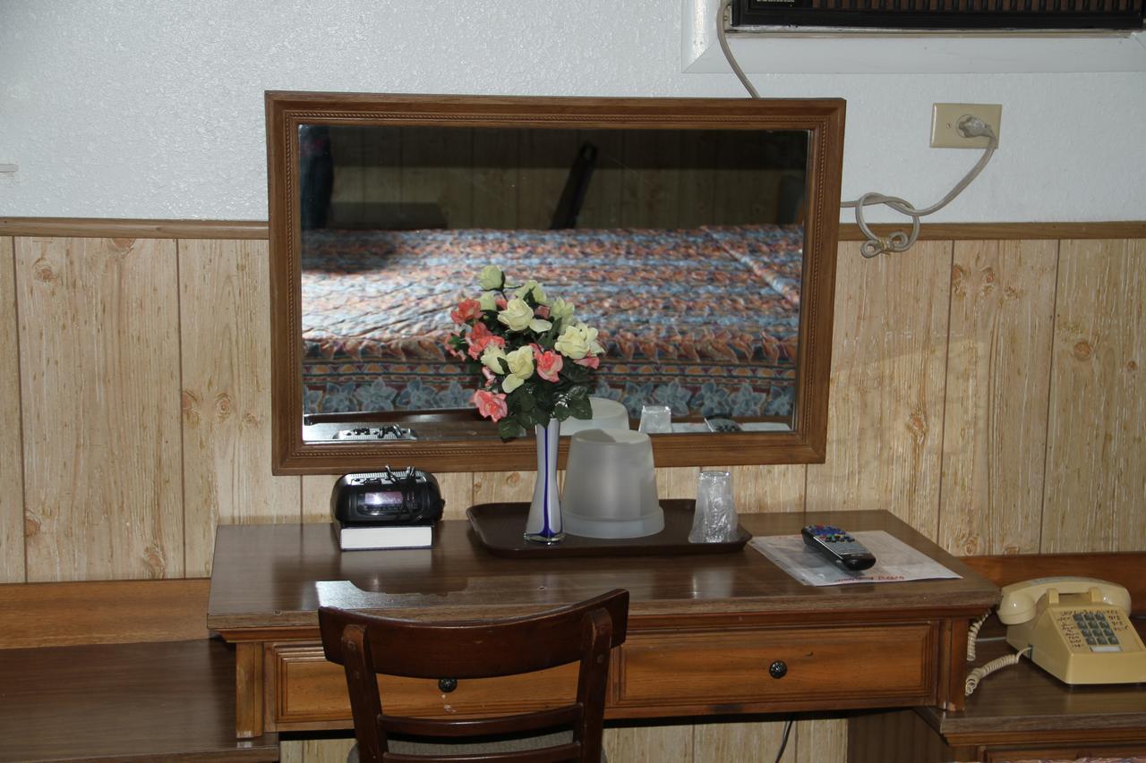 Skyliner Motel Stroud ภายนอก รูปภาพ