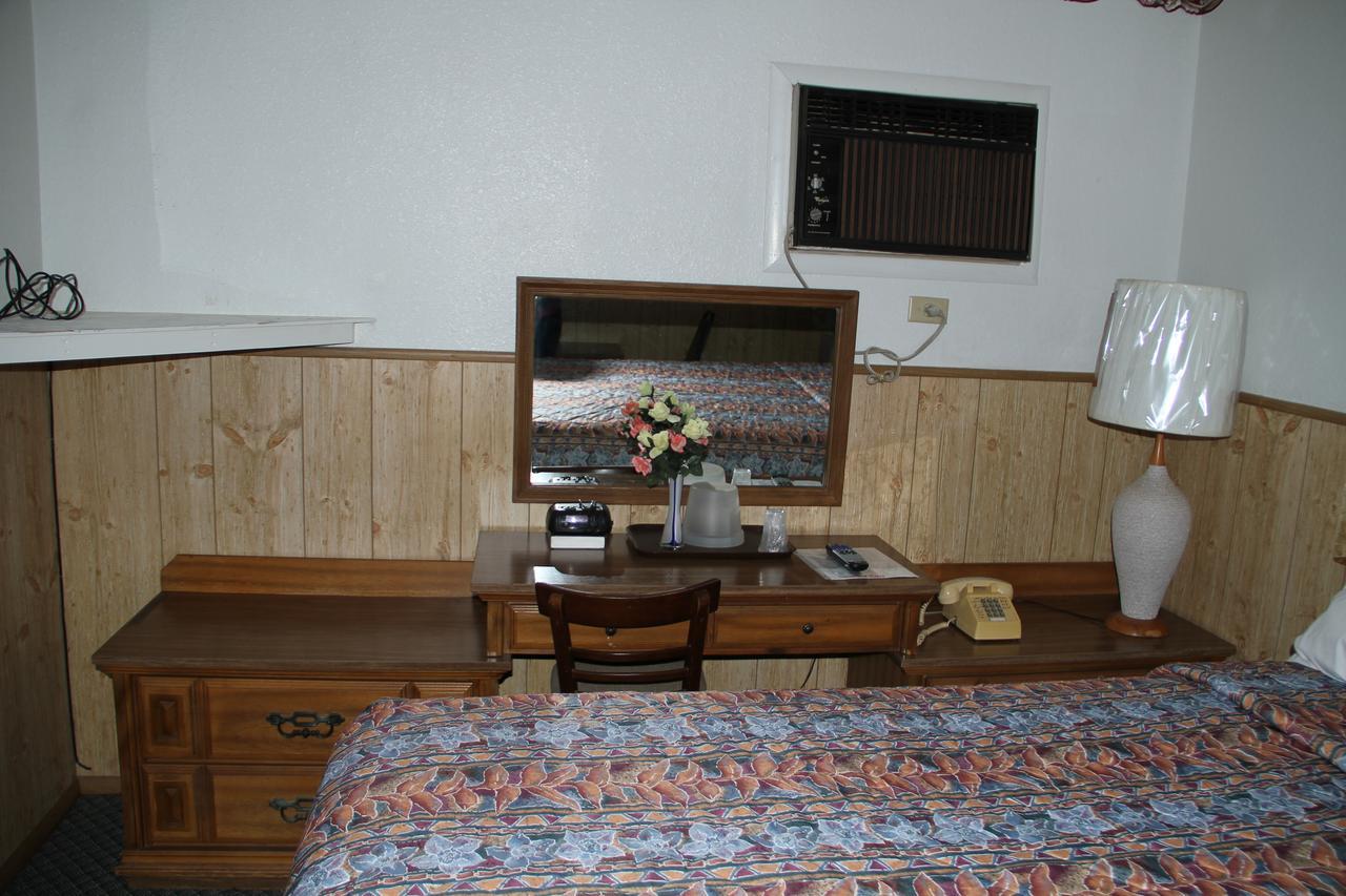 Skyliner Motel Stroud ภายนอก รูปภาพ
